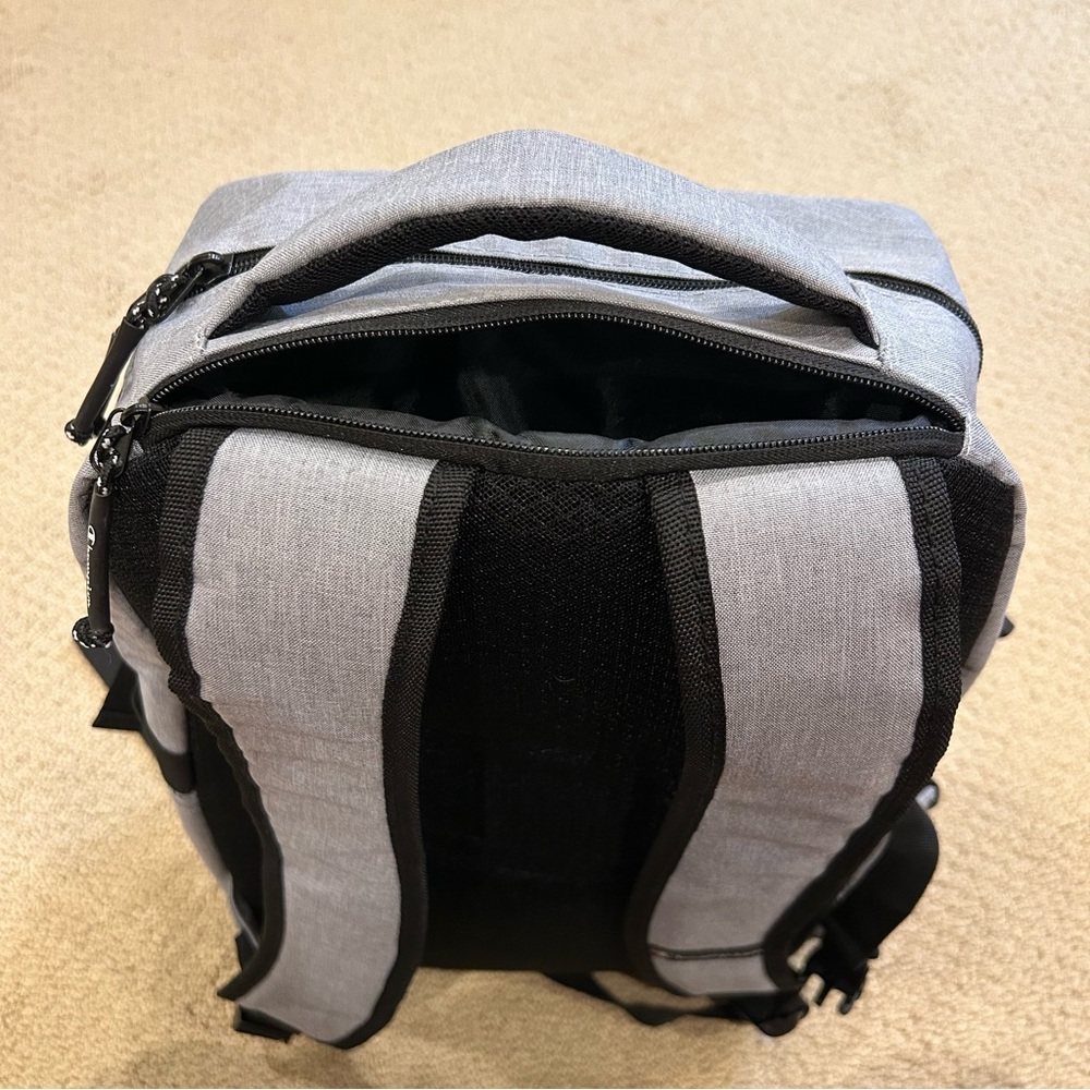 RIT Backpack - Picture 4 of 8